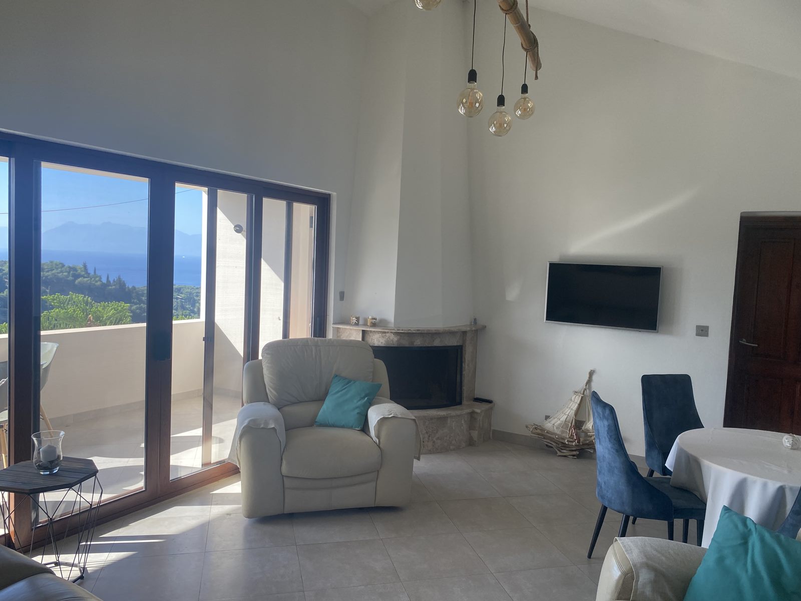  last minute holidays - gallery house on Corfu